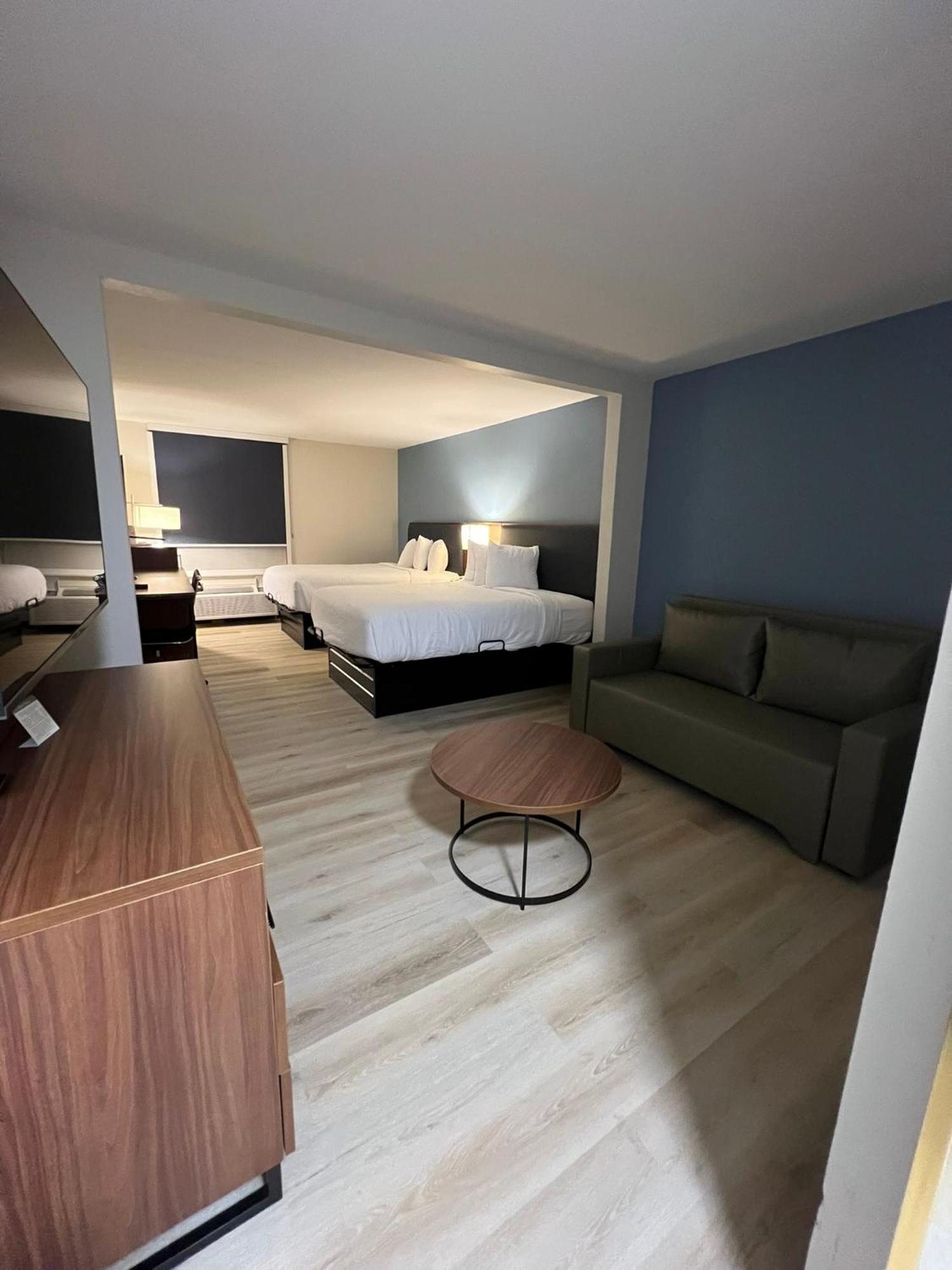 Wingate By Wyndham Dublin Near Claytor Lake State Park Экстерьер фото