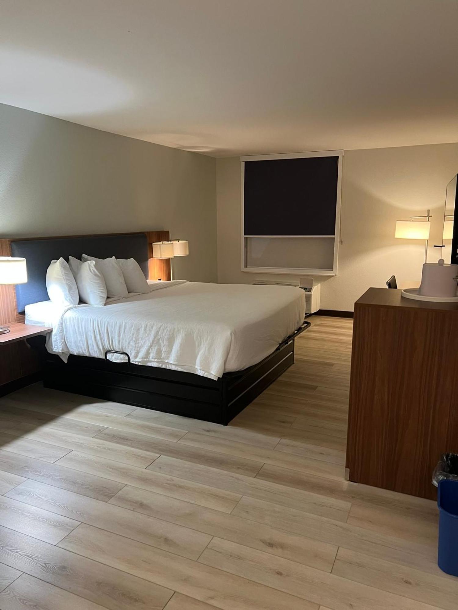 Wingate By Wyndham Dublin Near Claytor Lake State Park Экстерьер фото