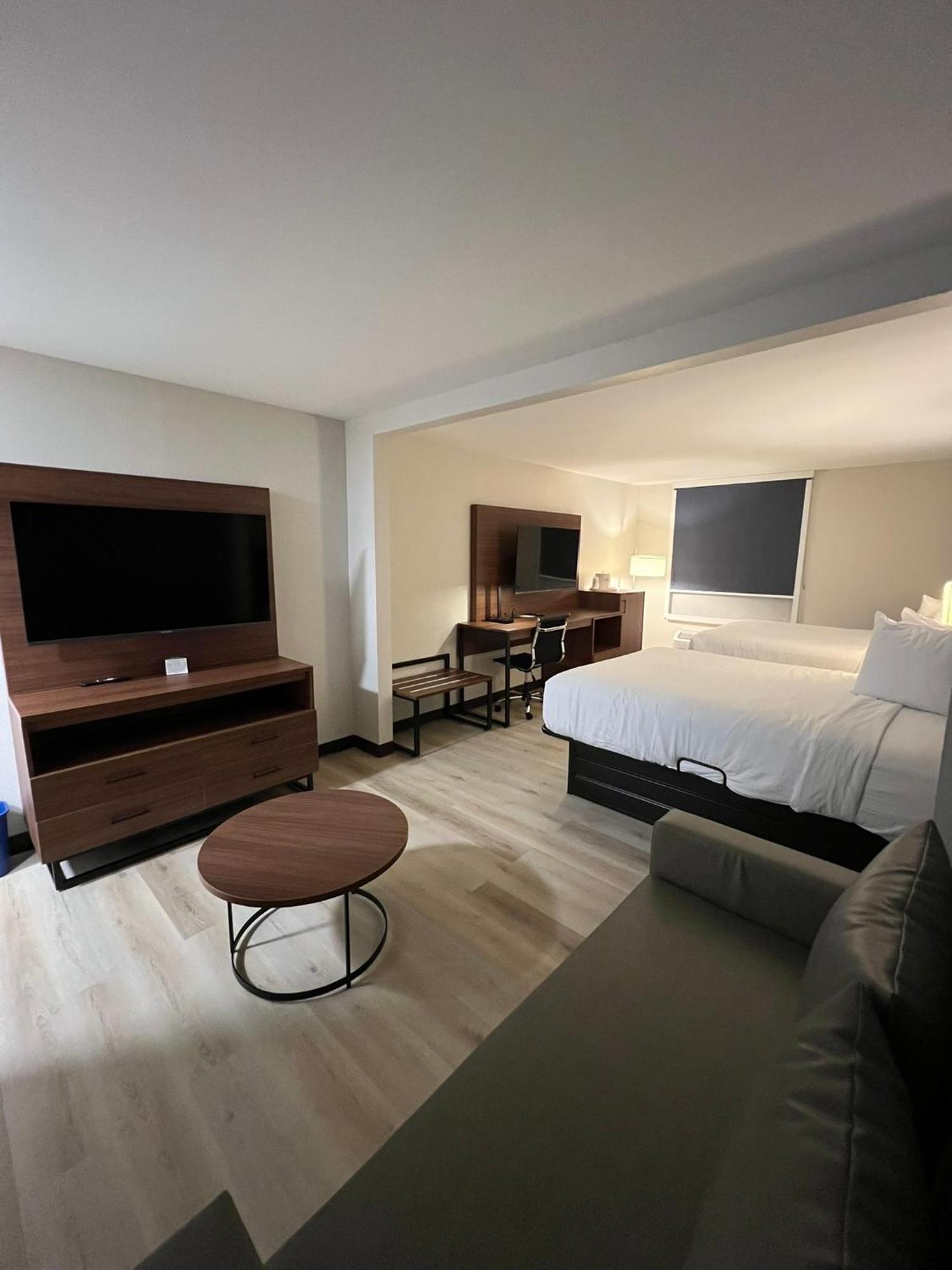 Wingate By Wyndham Dublin Near Claytor Lake State Park Экстерьер фото