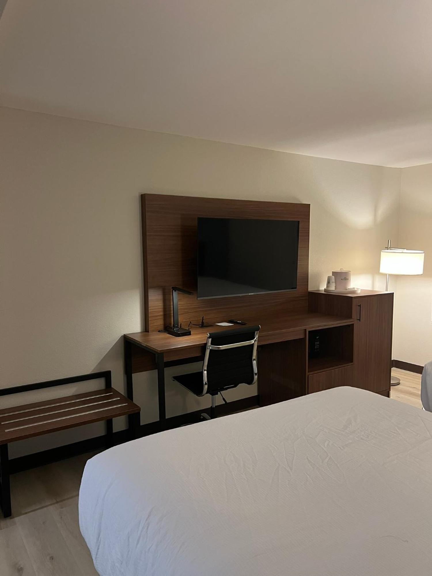 Wingate By Wyndham Dublin Near Claytor Lake State Park Экстерьер фото