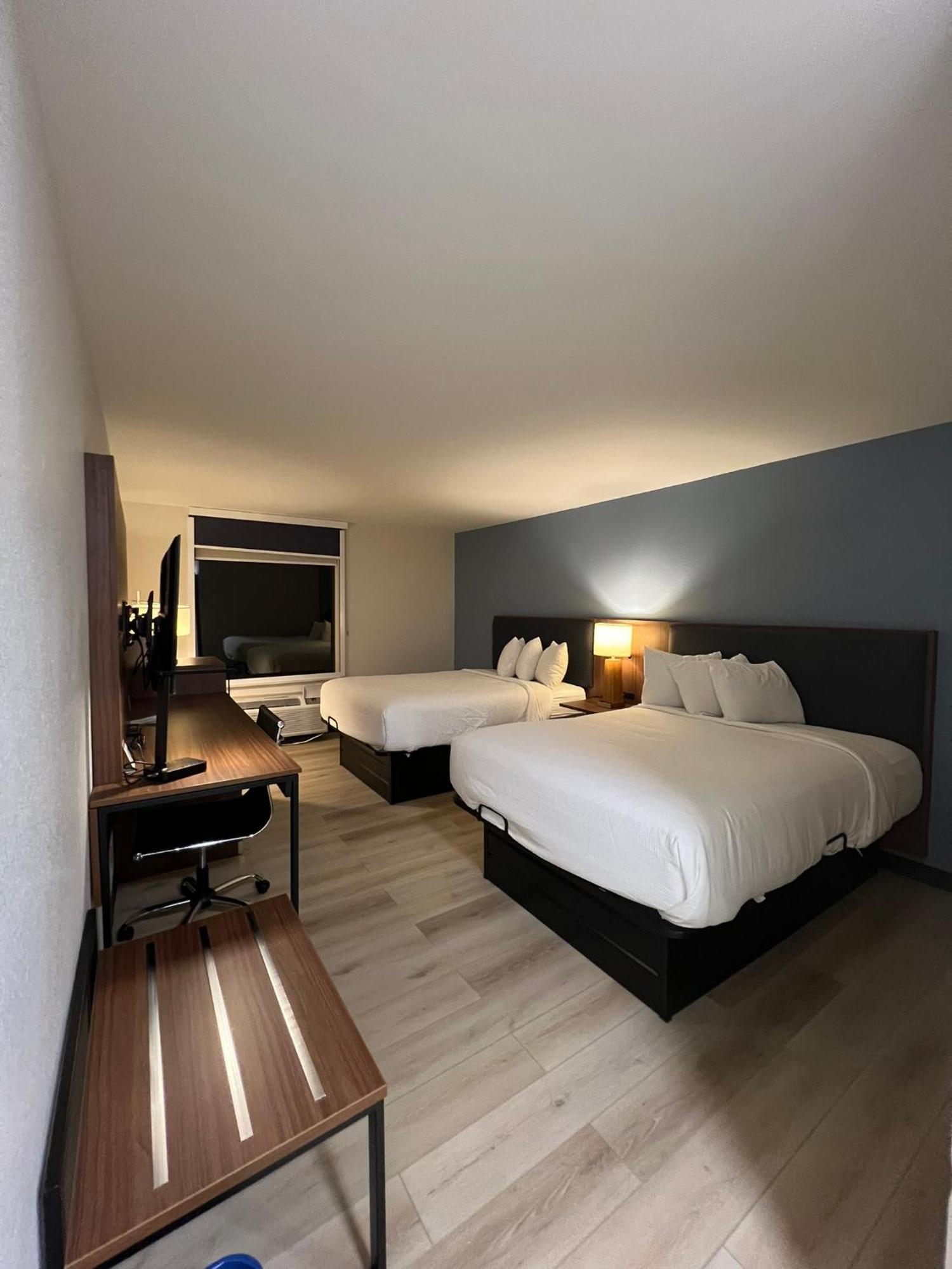 Wingate By Wyndham Dublin Near Claytor Lake State Park Экстерьер фото